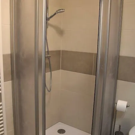 Elemir Lejlighed Bešeňová