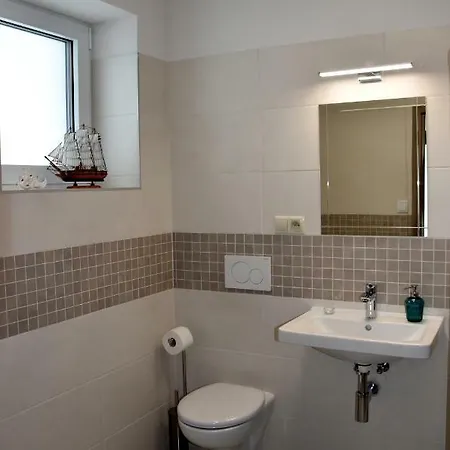 Elemir Lejlighed Bešeňová