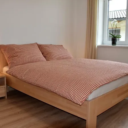 Elemir Lejlighed Bešeňová