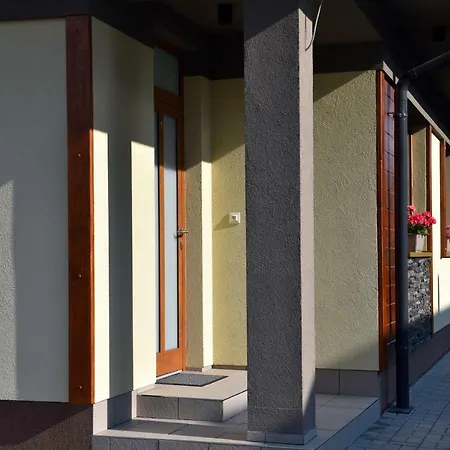 Elemir Lejlighed Bešeňová