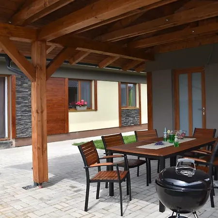 Elemir Lejlighed Bešeňová